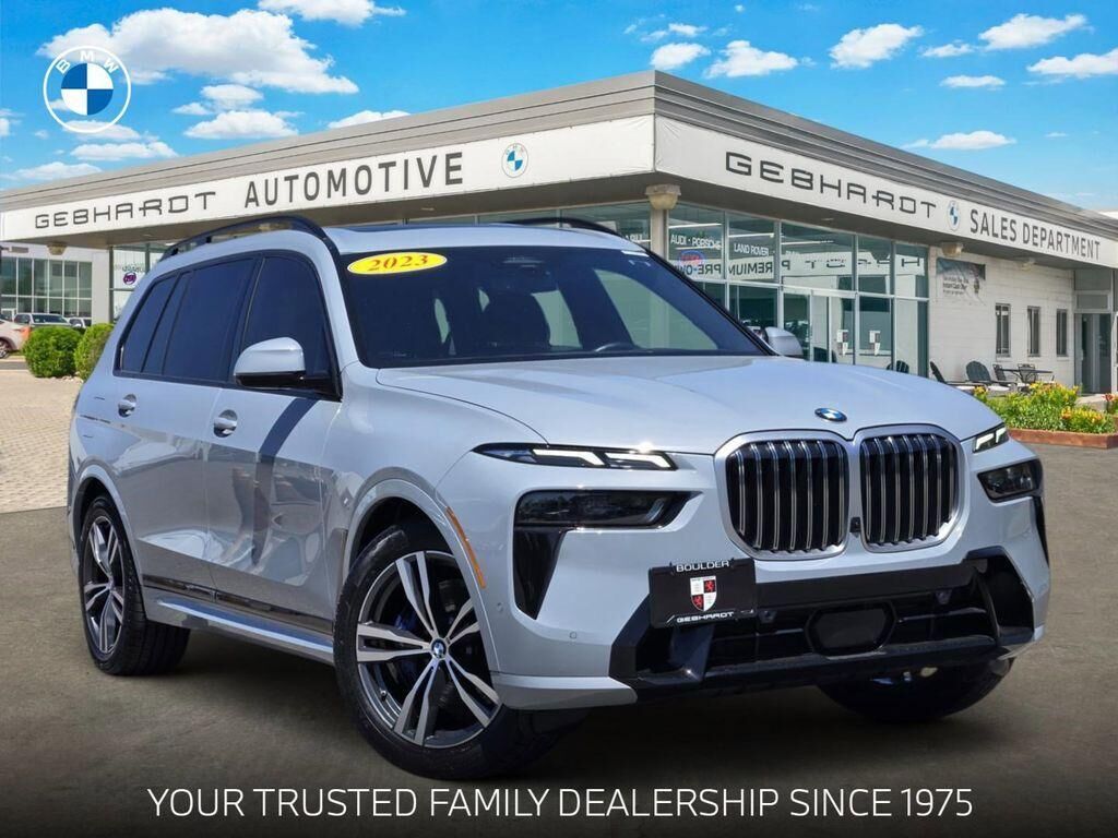 2023 BMW X7