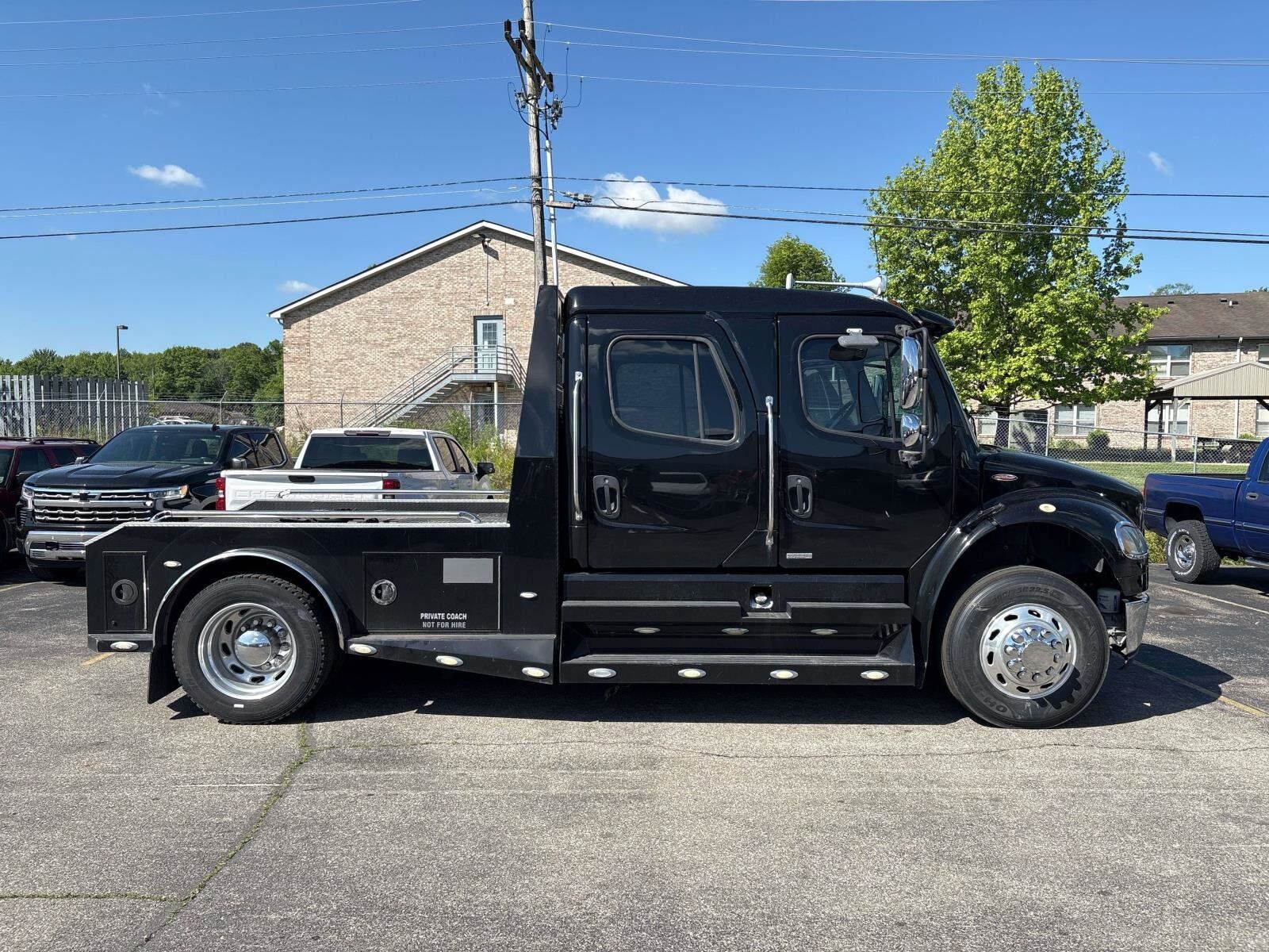 2009 FREIGHTLINER M2