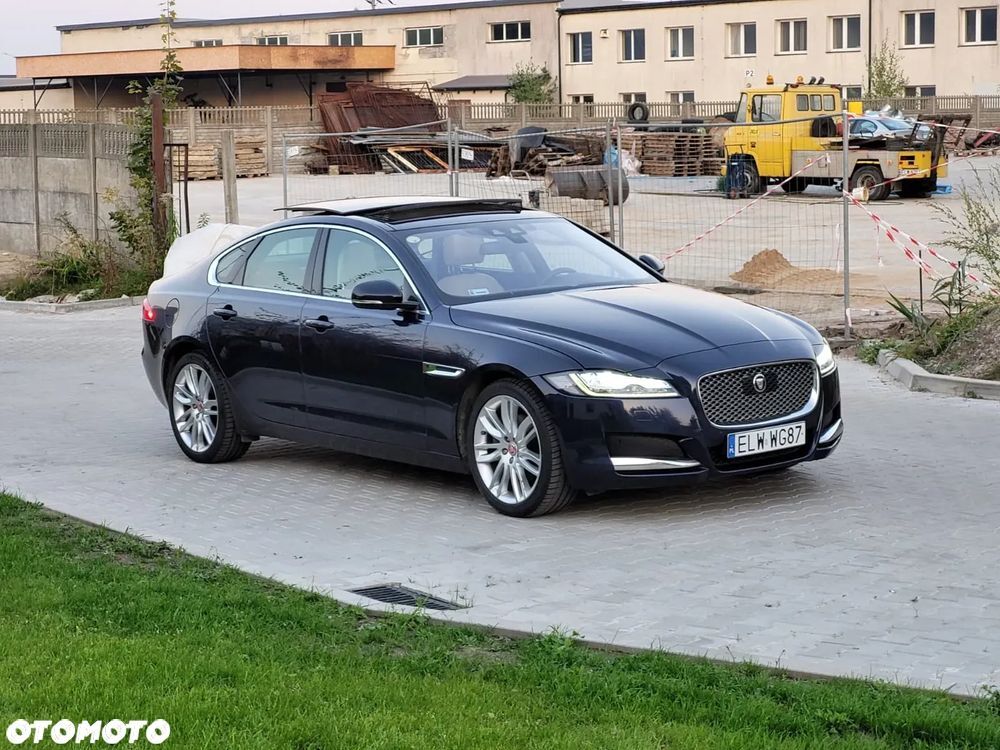 Jaguar XF
