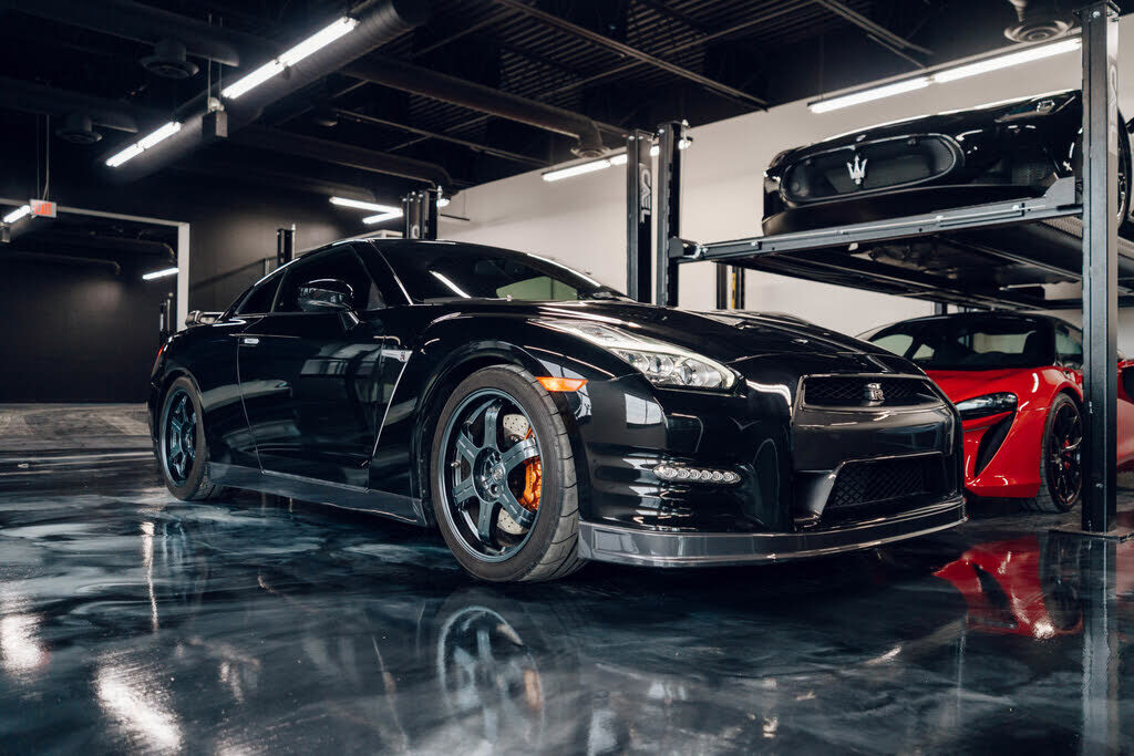 Nissan GT-R