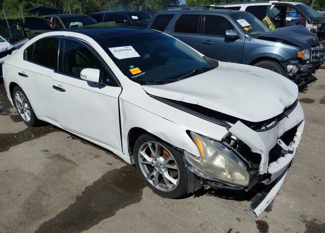 2013 NISSAN Maxima