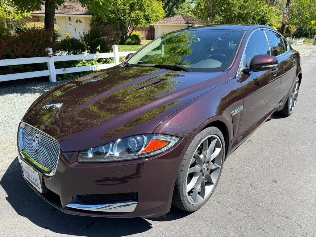 Jaguar XF