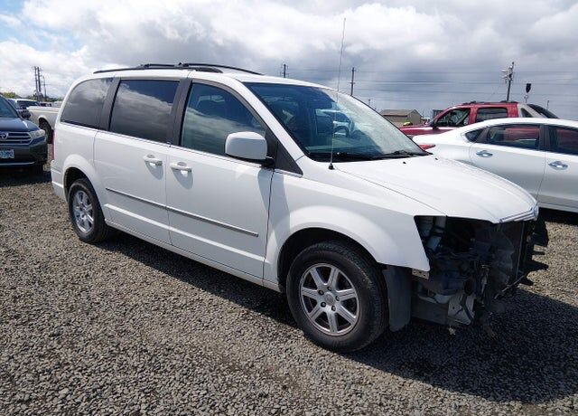 2010 CHRYSLER Town and Country