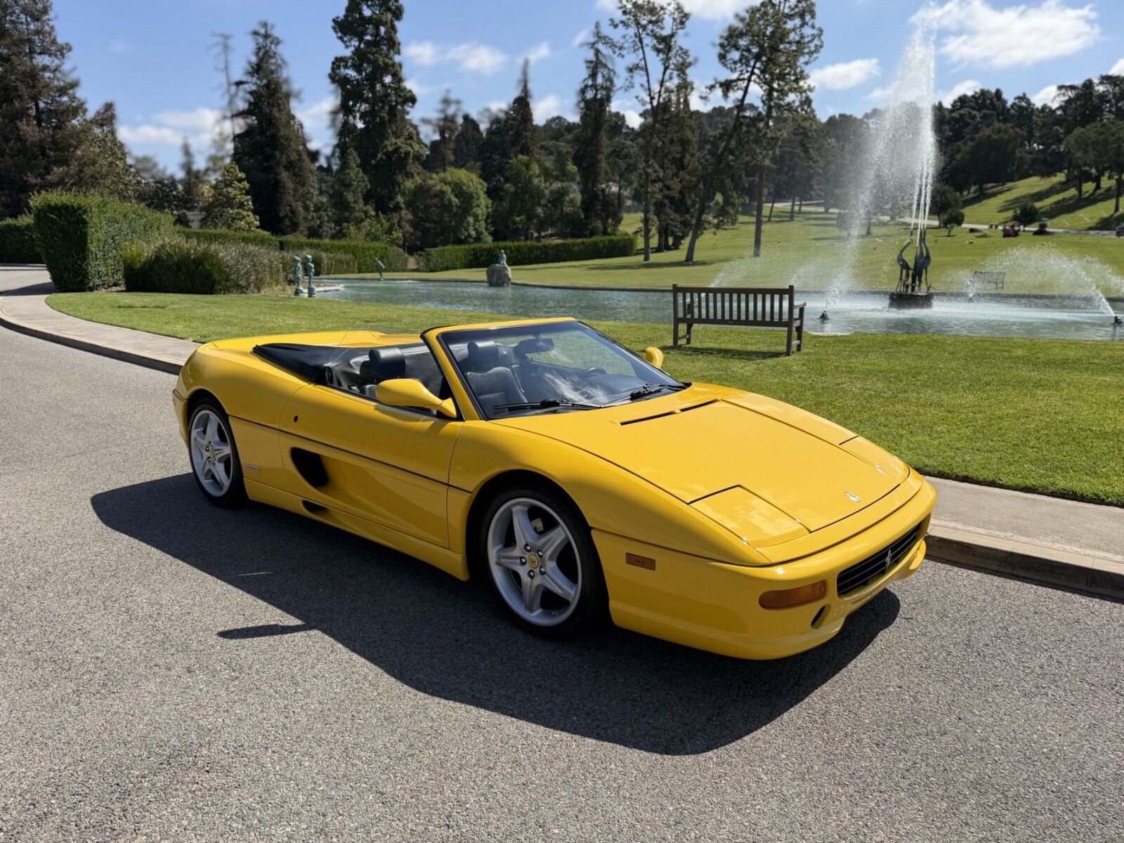 Ferrari F355