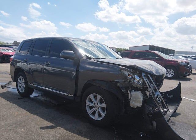 2013 TOYOTA Highlander