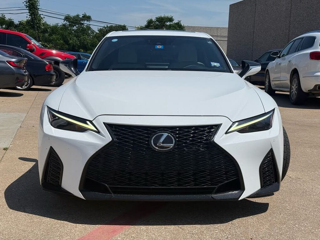 2021 Lexus IS