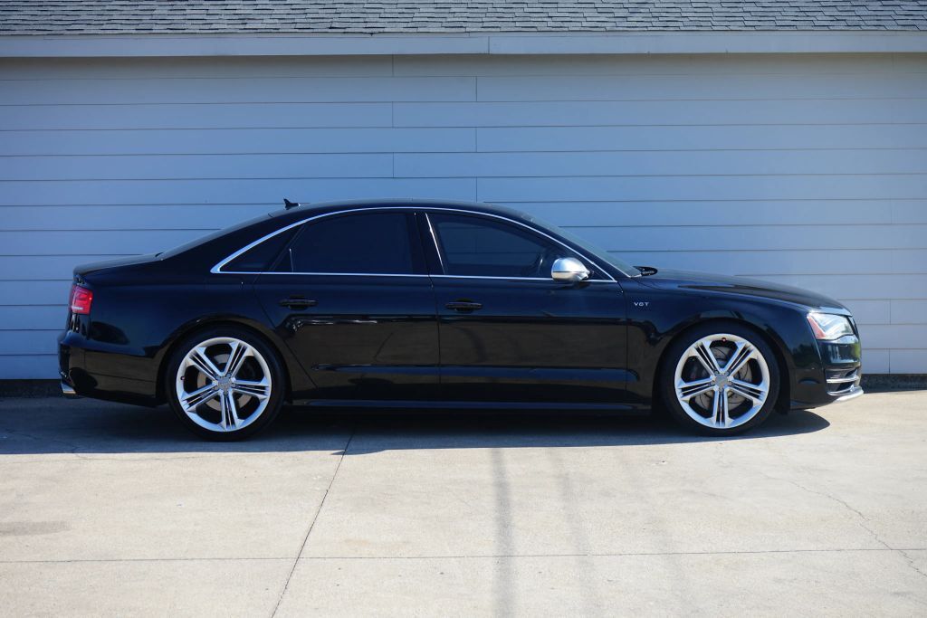 2014 Audi S8