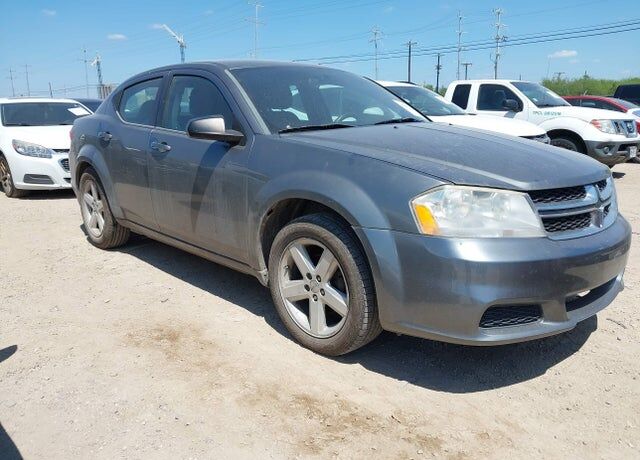 2013 DODGE Avenger