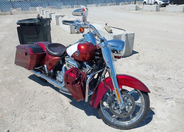 2013 HARLEY DAVIDSON CVO Road King 5