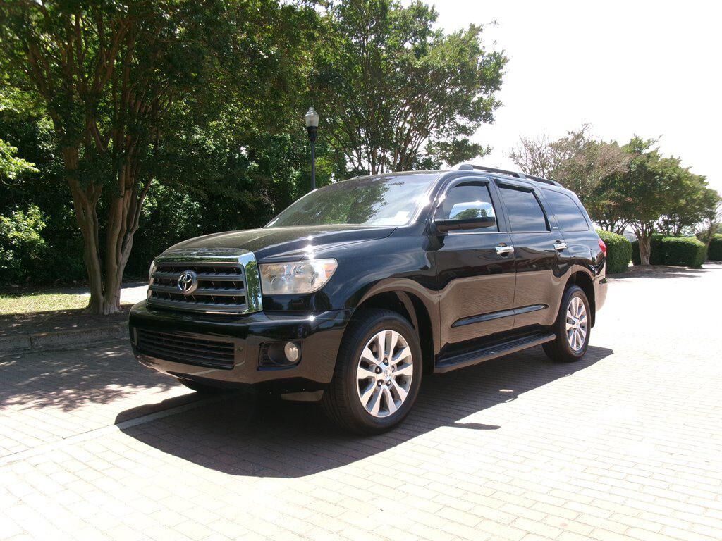2013 TOYOTA Sequoia