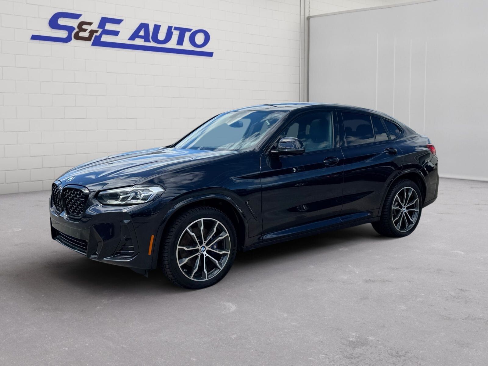 2023 BMW X4