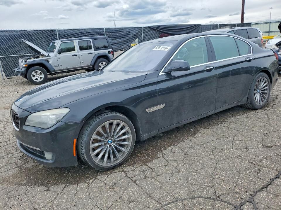 BMW 740i