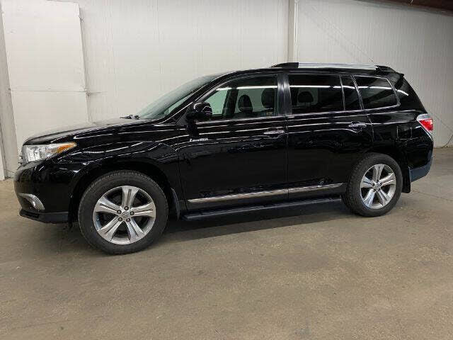 2011 TOYOTA Highlander