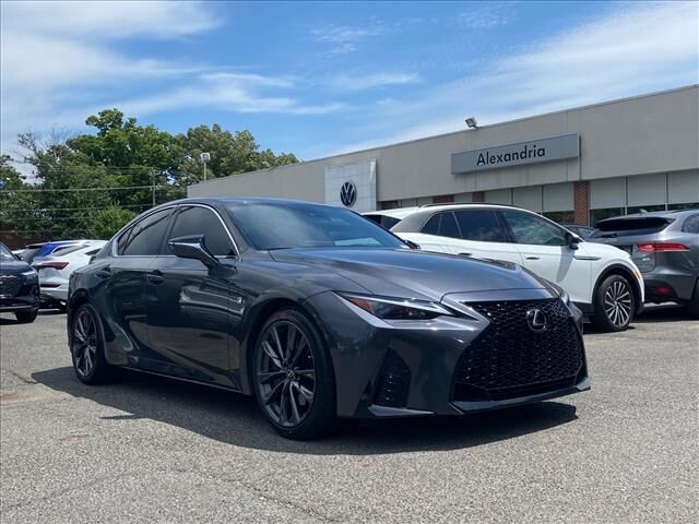 2022 LEXUS IS