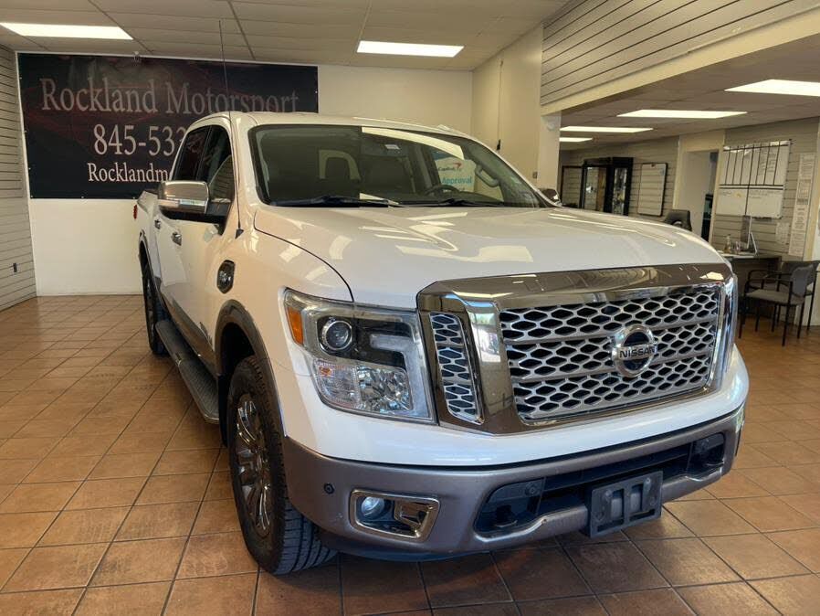 2017 Nissan Titan