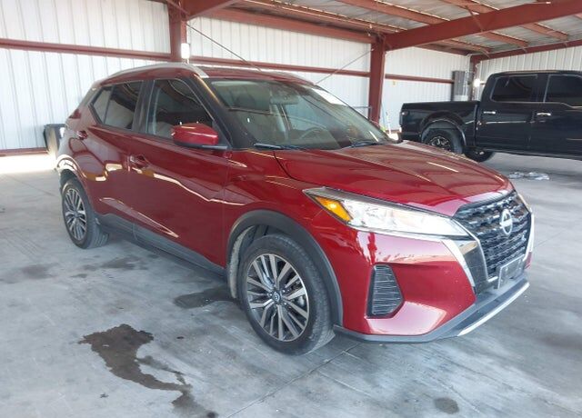 2022 NISSAN Kicks