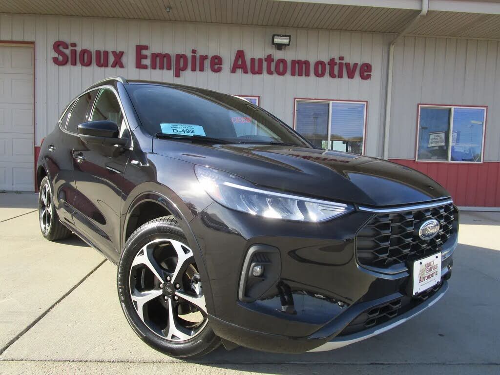2024 FORD Escape