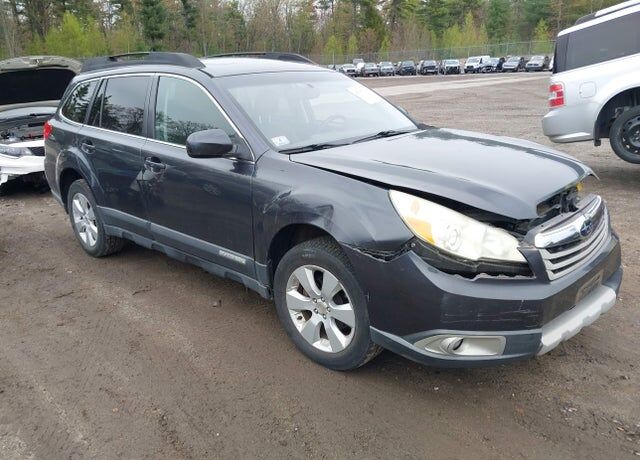 2011 SUBARU Outback