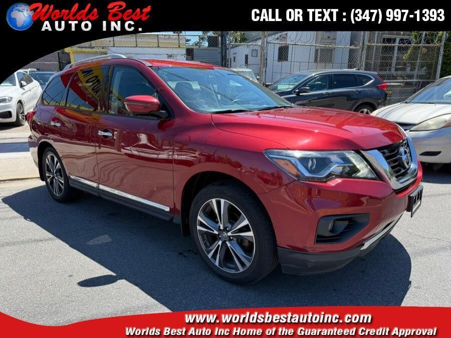 2017 NISSAN Pathfinder