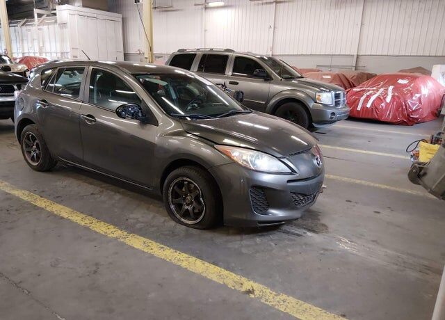 2013 MAZDA Mazda3