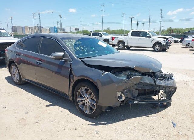2013 TOYOTA Avalon