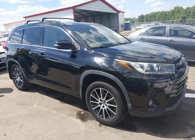 2017 TOYOTA Highlander