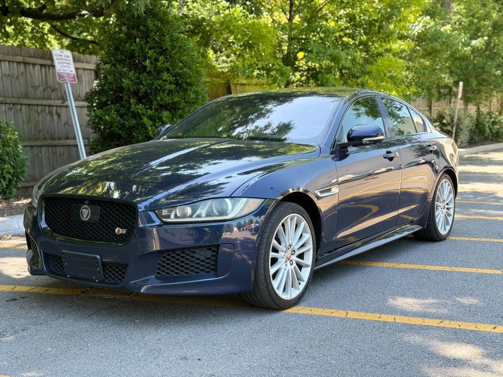 2019 JAGUAR XE