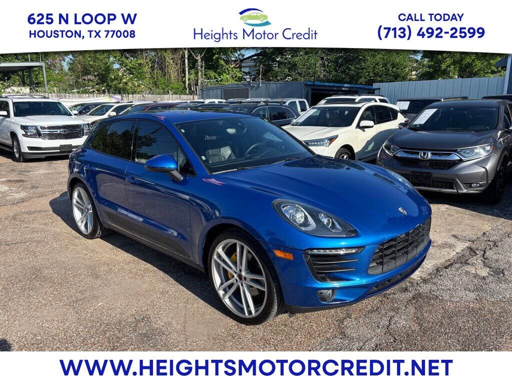 2017 PORSCHE Macan