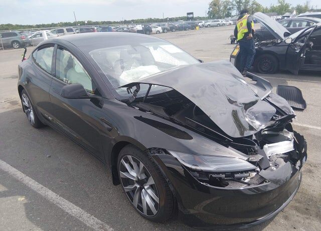 2025 TESLA Model 3