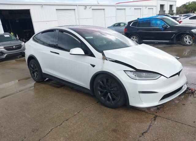 2024 TESLA Model X