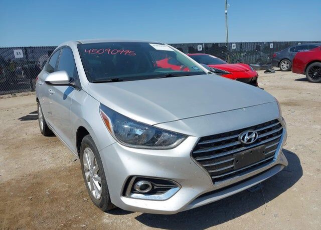 2022 HYUNDAI Accent