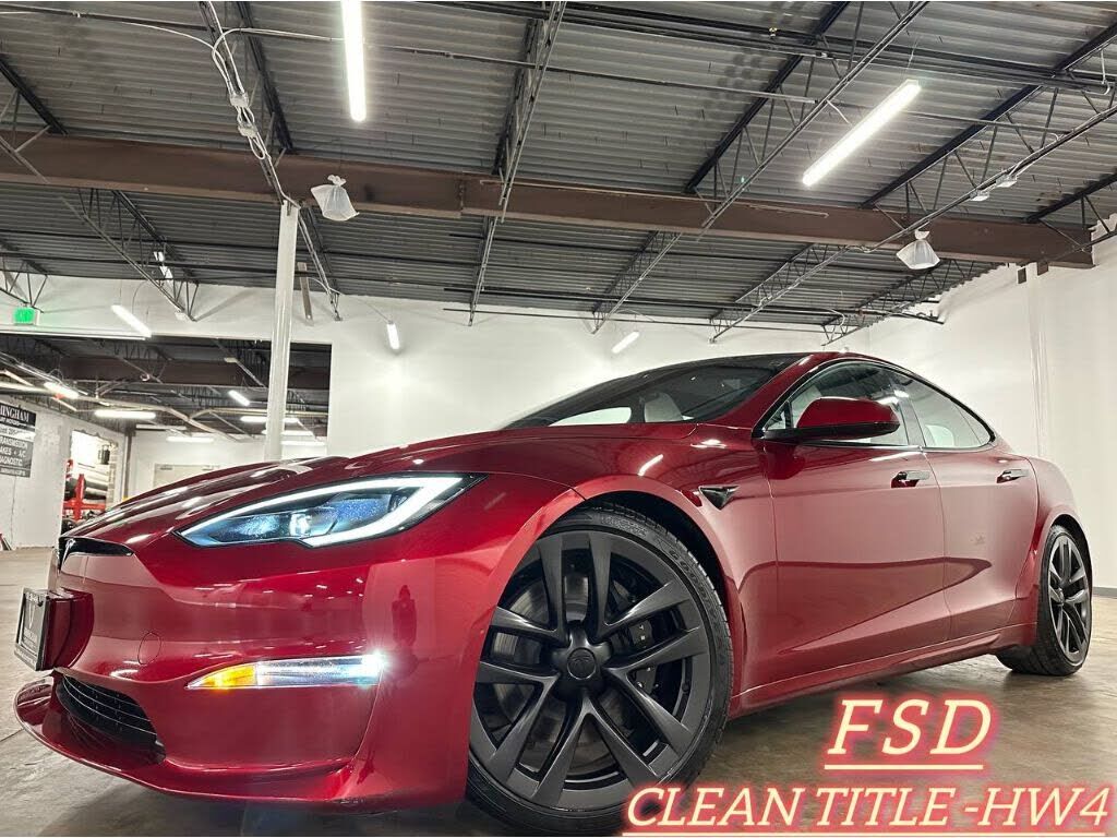 2024 TESLA Model S