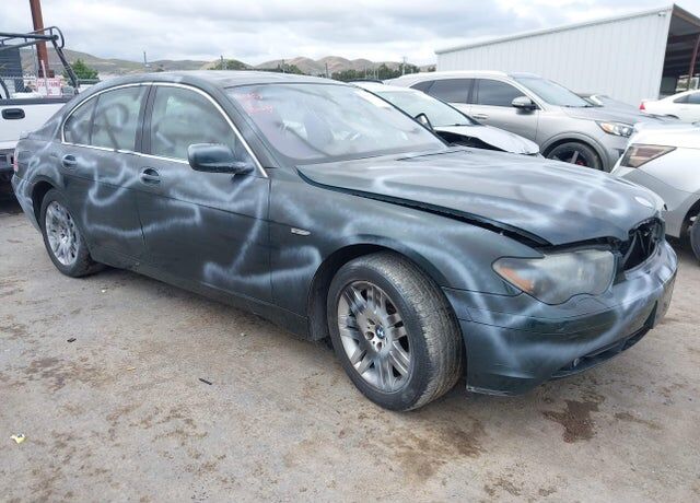 BMW 745i