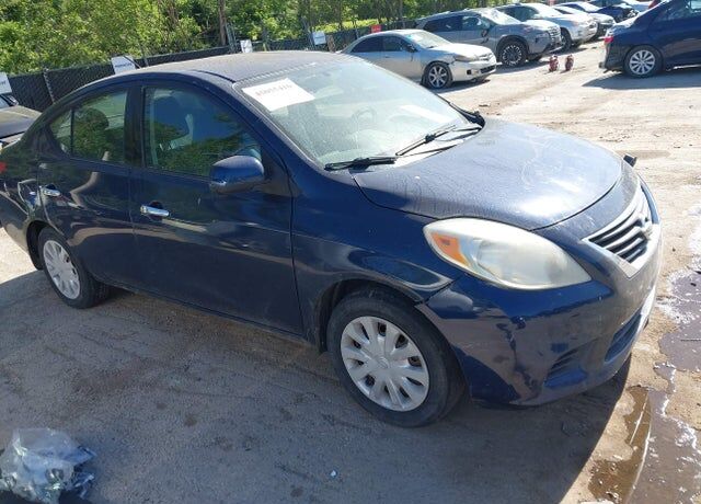 2014 NISSAN Versa