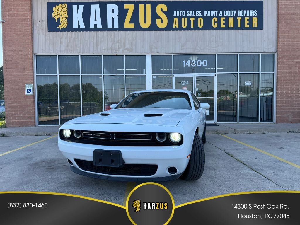 2017 DODGE Challenger