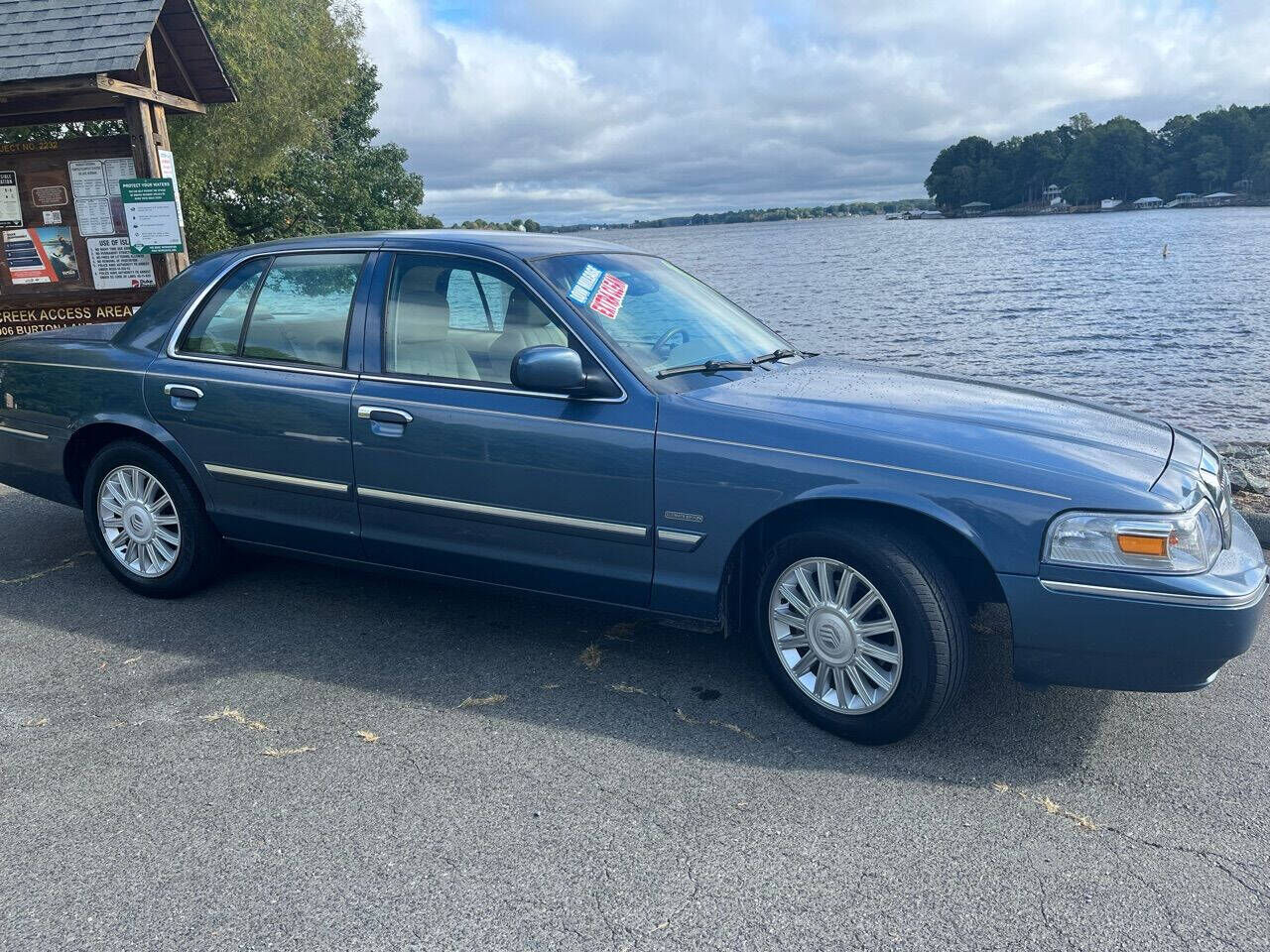 2009 MERCURY Grand Marquis