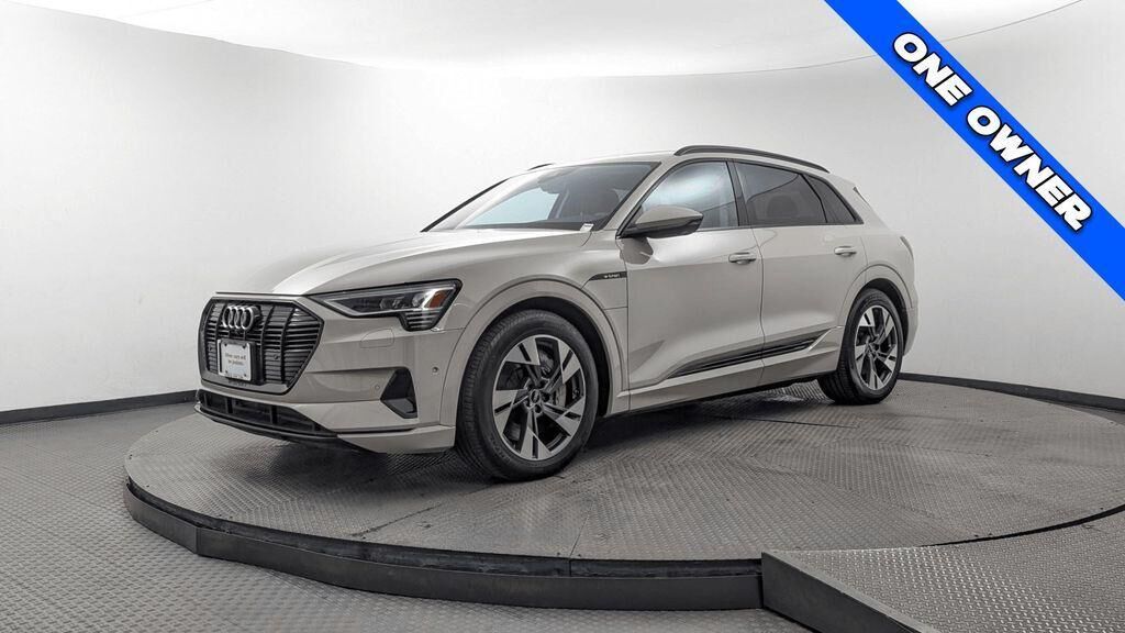 2022 Audi e-tron
