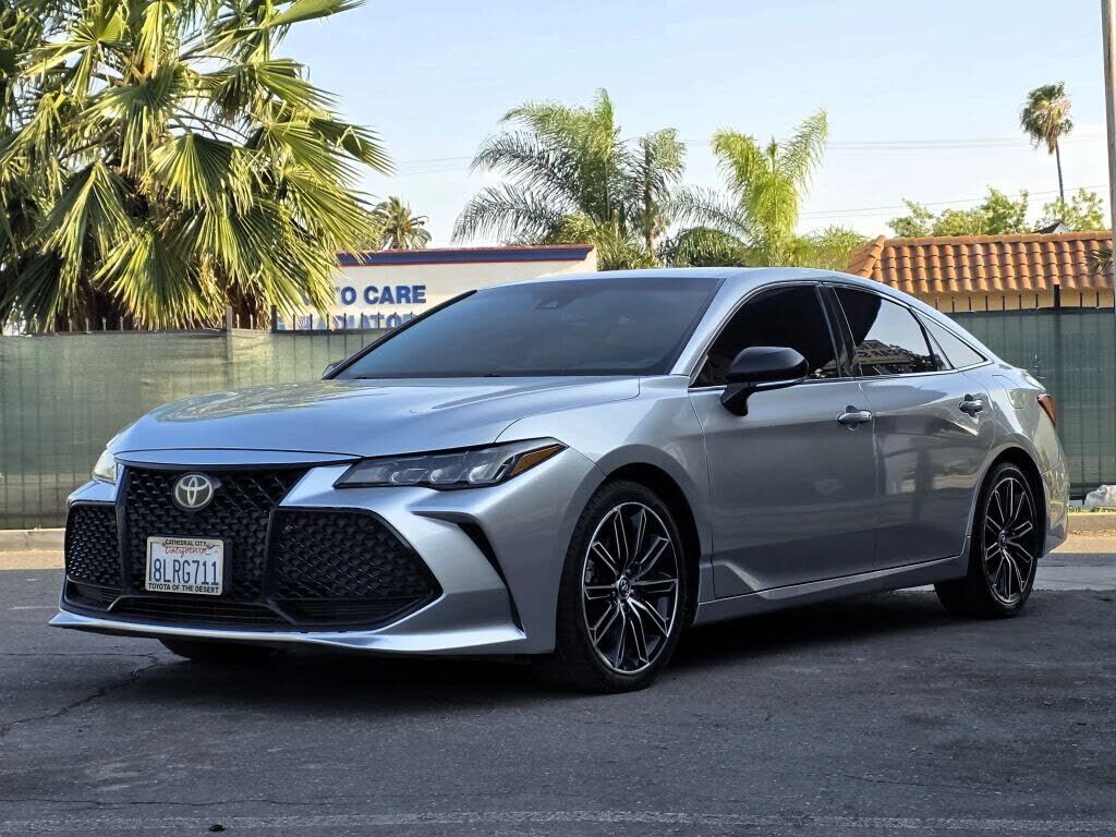 2019 TOYOTA Avalon
