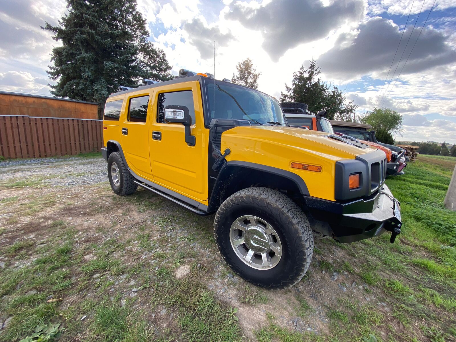 HUMMER H2