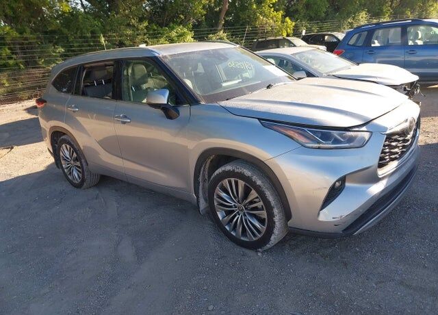 2021 TOYOTA Highlander