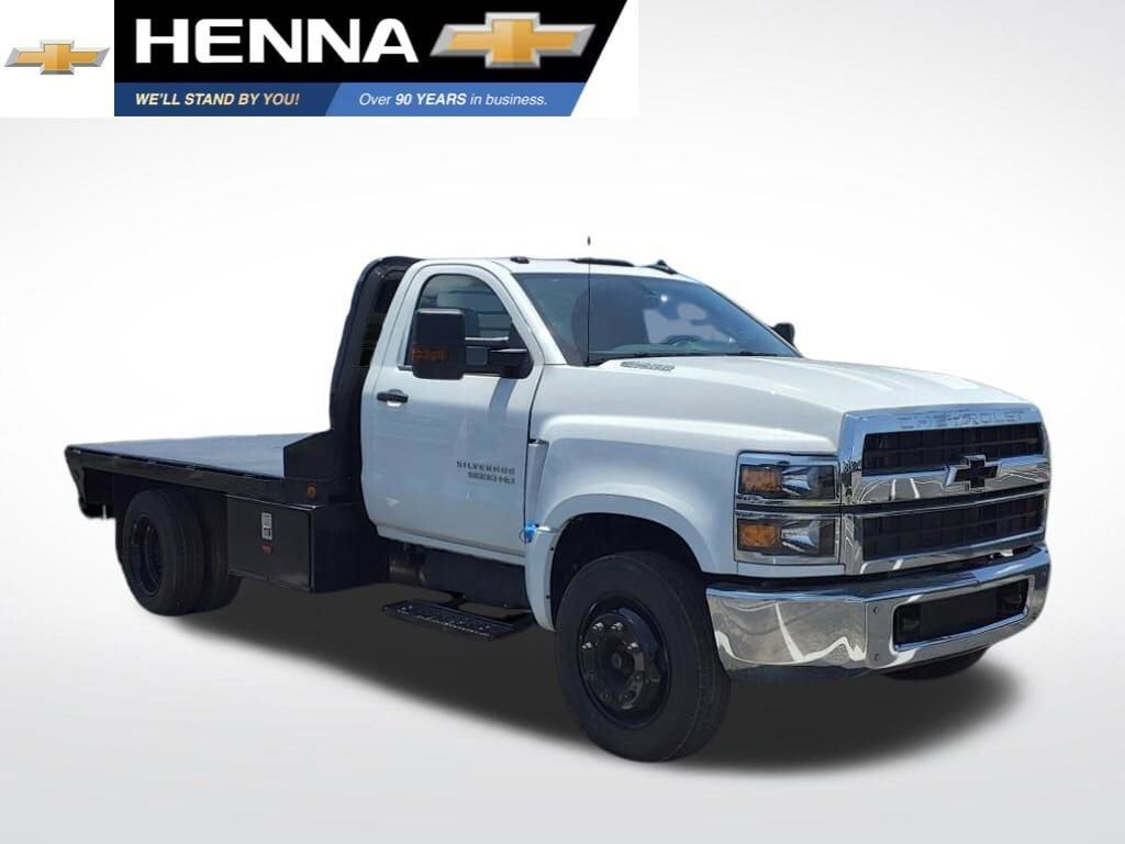 2023 GMC Silverado Medium Duty