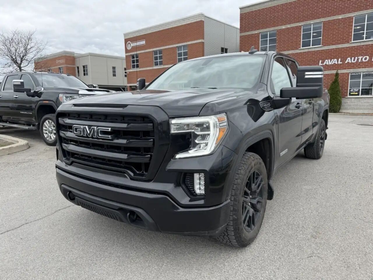2022 GMC Sierra Limited