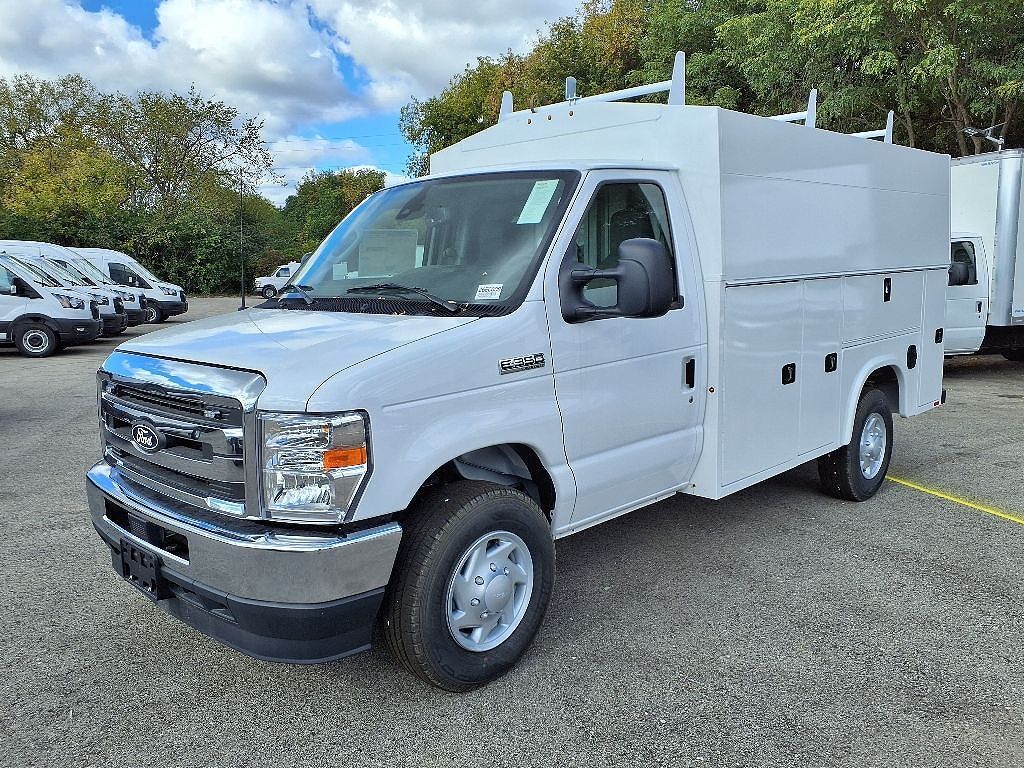 2026 FORD E-350