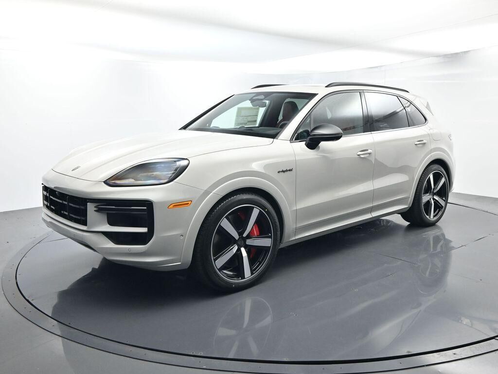 2026 PORSCHE Cayenne