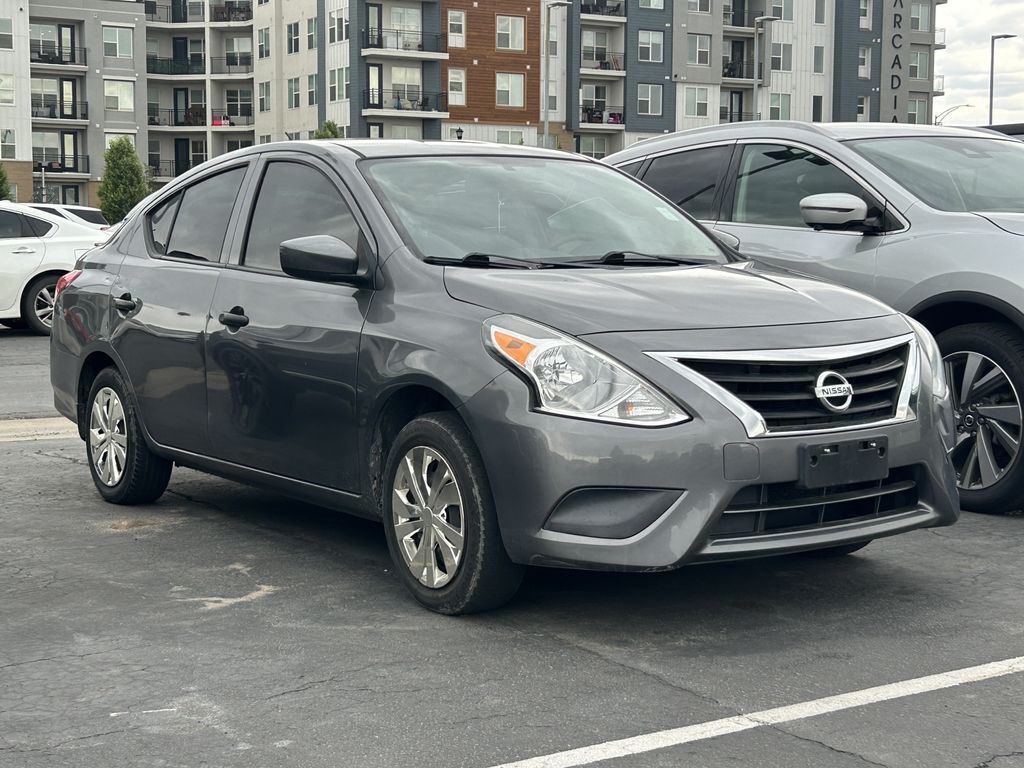 2016 NISSAN Versa