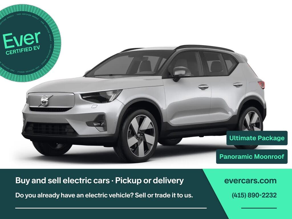 2023 VOLVO XC40
