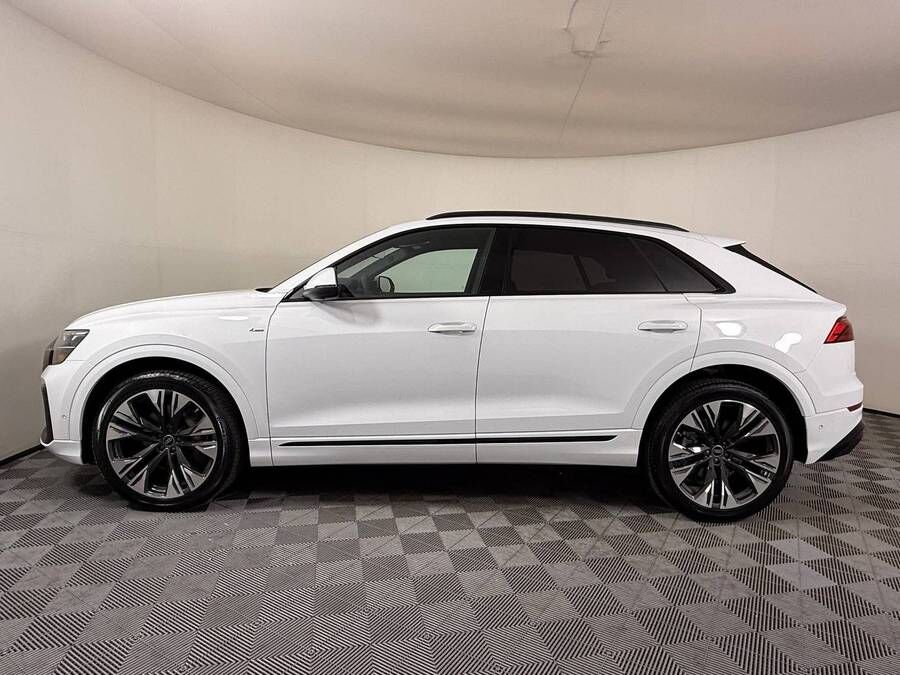 2026 Audi Q8
