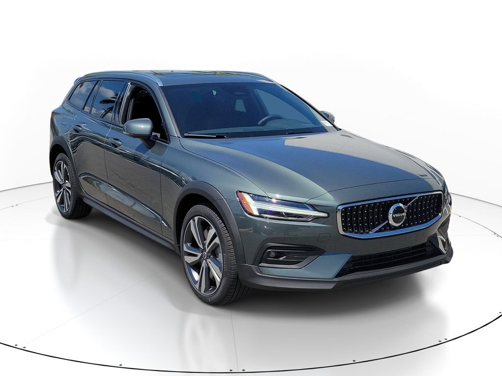 2026 VOLVO V60CC