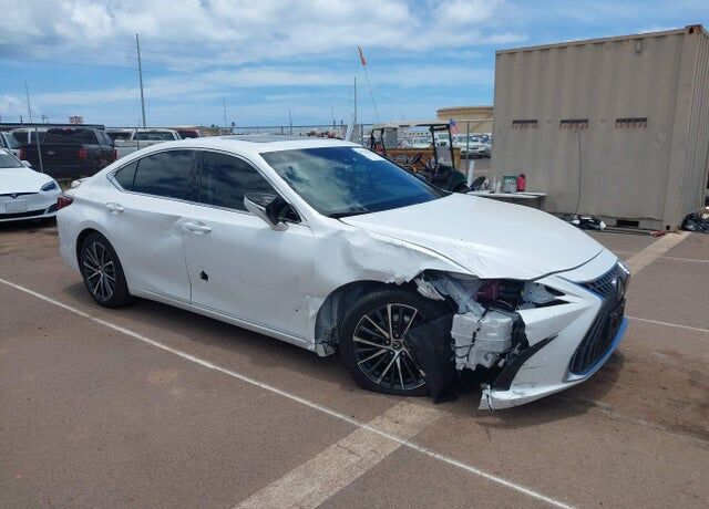 2023 LEXUS ES