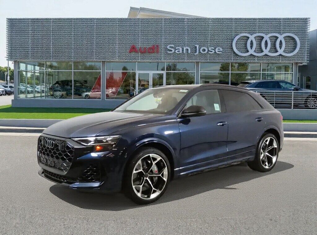 2026 AUDI RS Q8